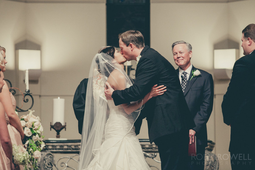 You may kiss the bride at The Woodlands United Methodist Church